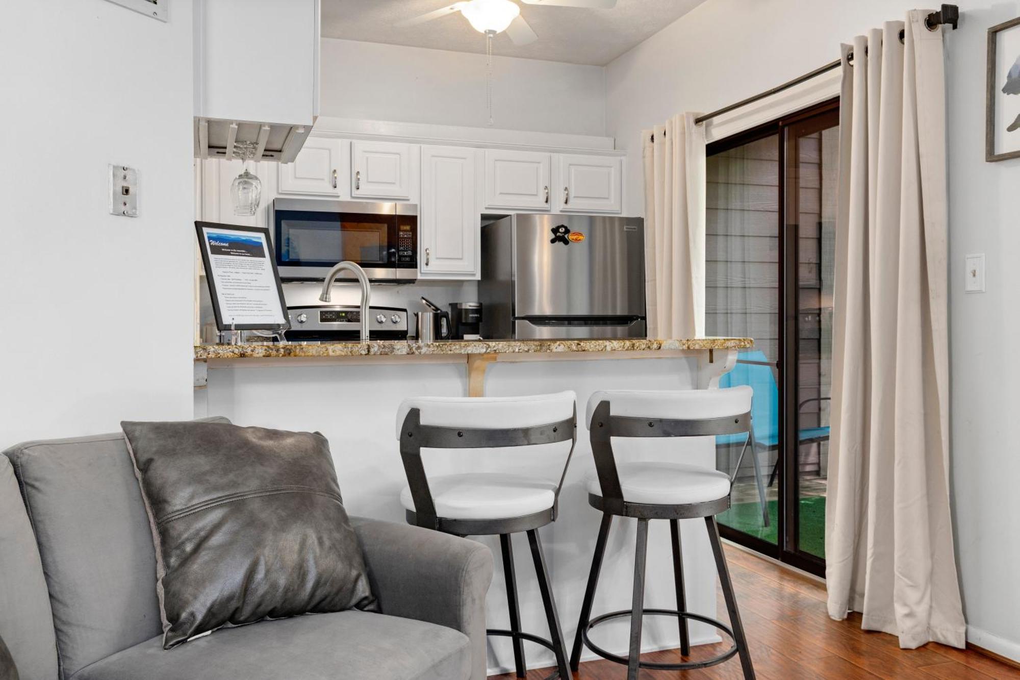 Cozy Condo In Wintergreen Resort That Sleeps 4! Lyndhurst Extérieur photo